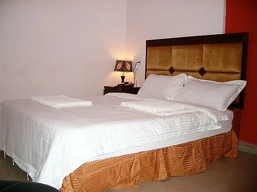 Hotel Kings Kastle Майсур